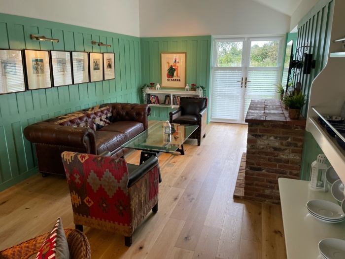 4 East Village Lounge