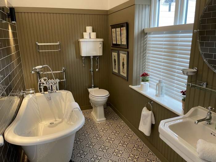 6 East Village Bathroom2