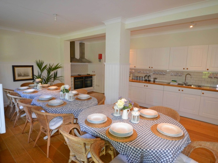 Rosetti kitchen dining