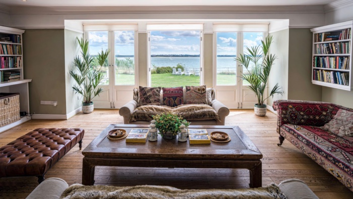 Manor Beach Cottages Lounge View