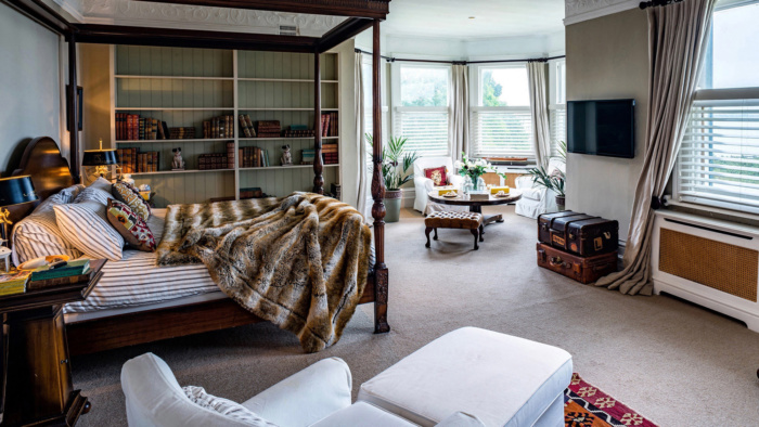 Manor House Master Bedroom 3