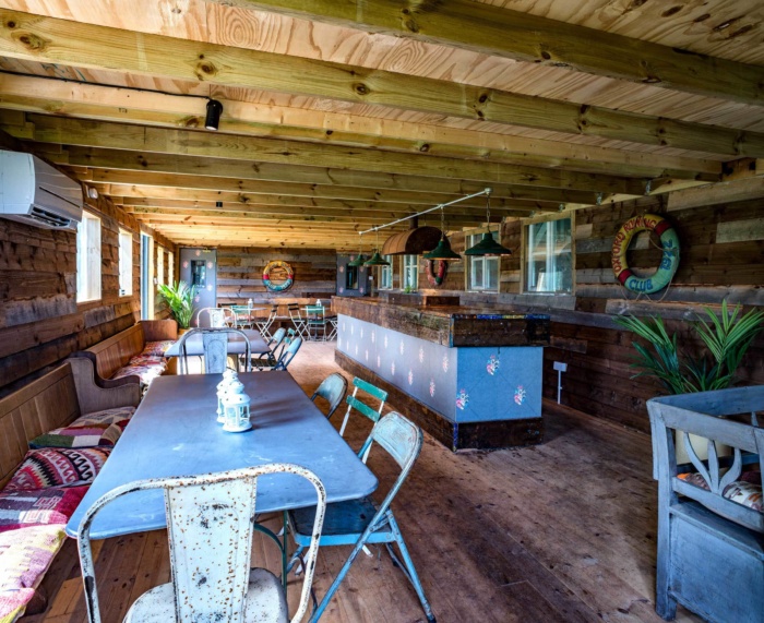 Shack bar 1 blue
